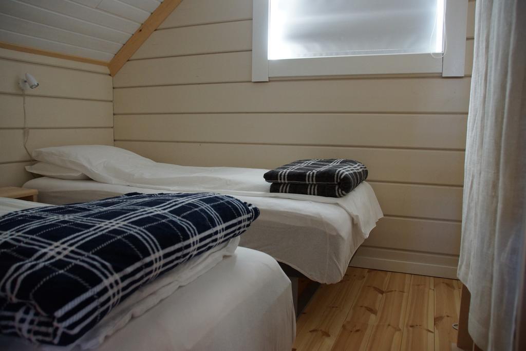 Aaroybukt Guesthouse Aroybukta Extérieur photo
