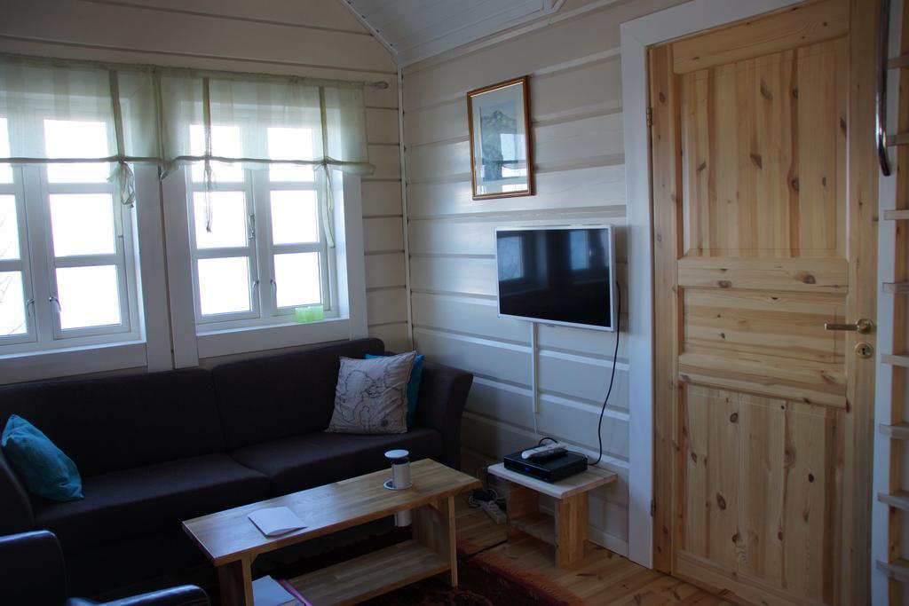 Aaroybukt Guesthouse Aroybukta Extérieur photo